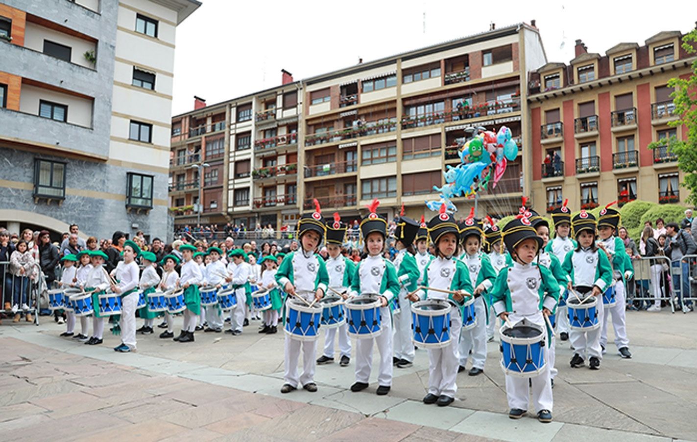 Haur eta Gazte Danborradan parte hartzeko izen ematea