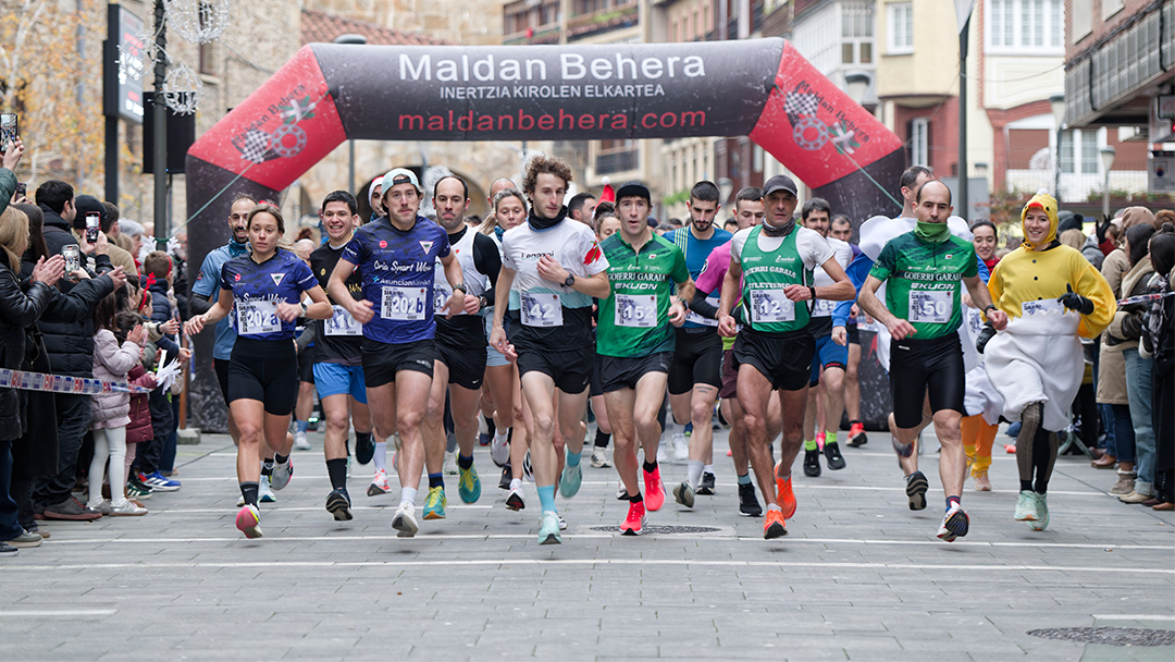 Gran ambiente en la San Silvestre 2025 de Legazpi. Galería de fotos