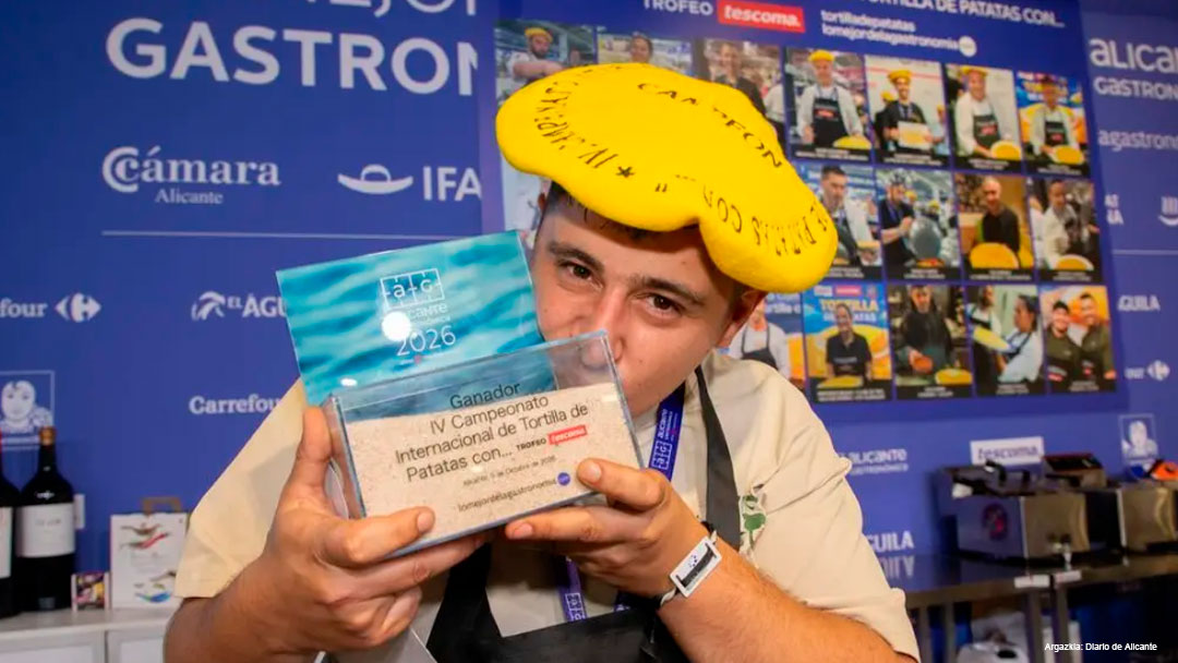 El legazpiarra Jon Agirre gana el Campeonato Internacional de Tortilla de Patatas en Alicante