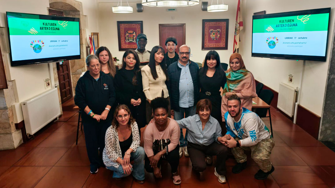 El Ayuntamiento y Hotz Legazpi presentan una nueva edición del Día Intercultural cargada de novedades