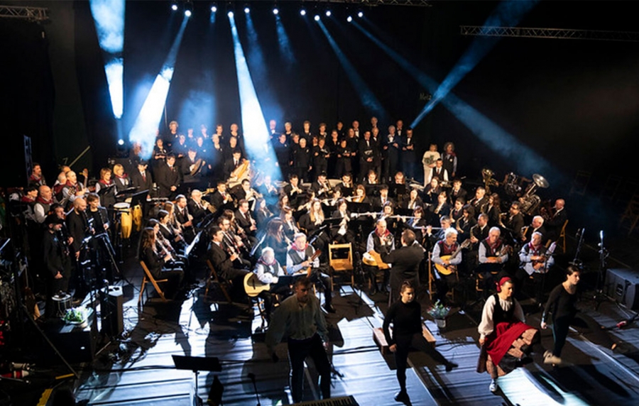 AZAROAN MUSIKA. Concierto de Santa Cecilia, el 22 de noviembre en el frontón Urbeltz