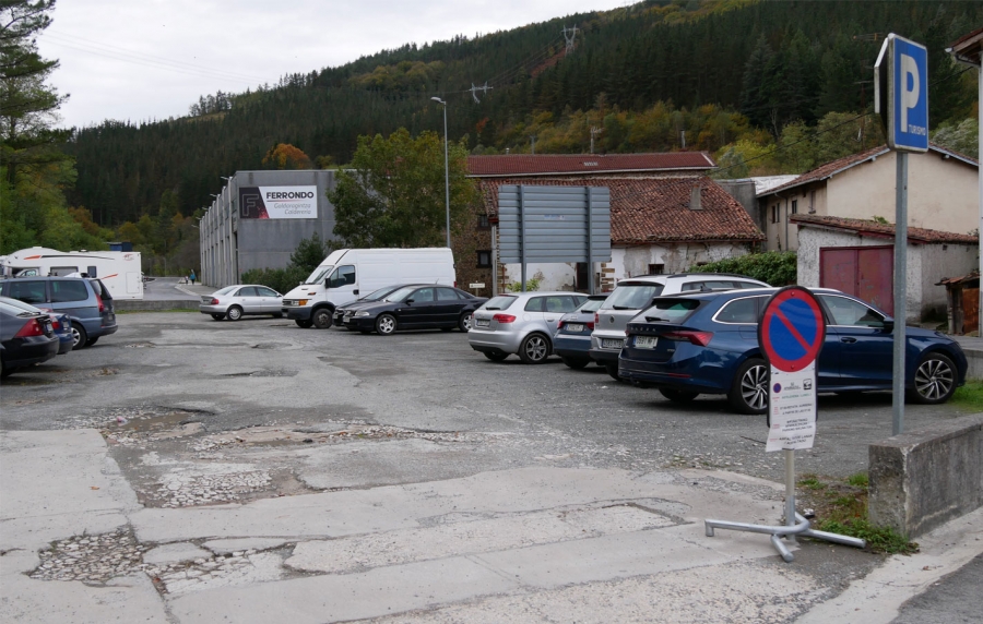 El Ayuntamiento iniciará el lunes las obras de mejora del aparcamiento de Bikuña Txiki
