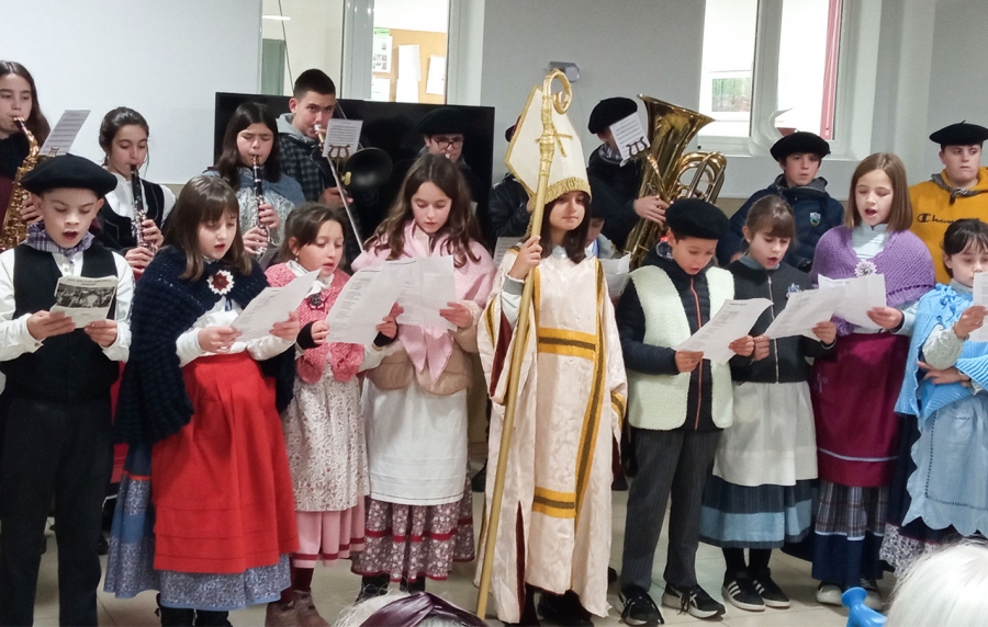 Ronda de San Nicolás, el 4 de diciembre; y taller para aprenderse las canciones, el 2 de diciembre en Musika eskola