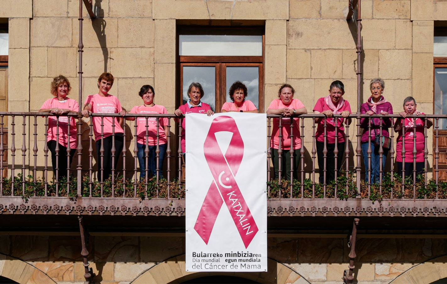 Iluminación especial del Ayuntamiento del 17 al 21 de octubre