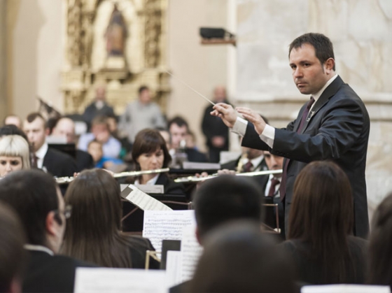 Actuación de la Rondalla Alaitasuna el 19 de diciembre en el Centro Social y Concierto de Navidad de Buztintegi Abesbatza, Santikutz Abesbatza y Legazpi Musika Banda el 20 de diciembre en la Parroquia