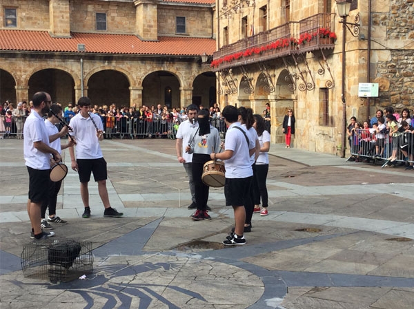 El tradicional Juego del Gallo necesita de un aumento de participación para que la costumbre no se pierda