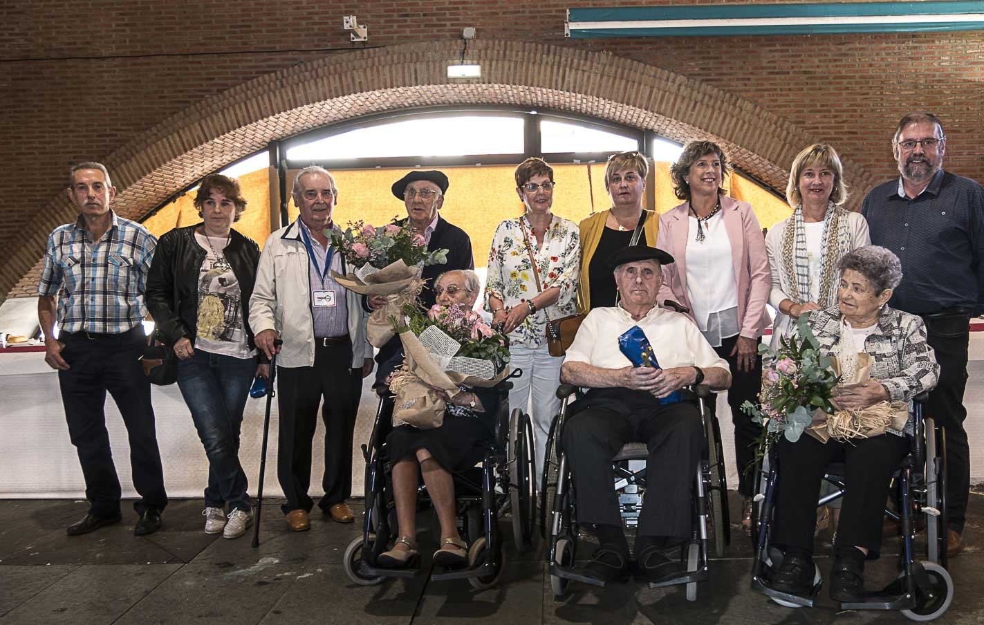LEGAZPI homenajeó a sus mayores de 80 años.