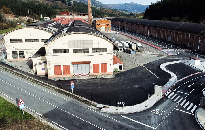Aprobado por unanimidad el acuerdo que mejorará la seguridad del trazado ciclista entre Urretxu y Legazpi