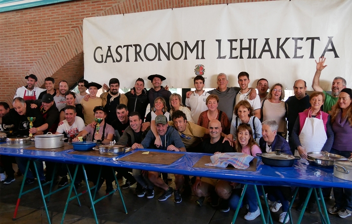 Fotografias en la galeria de imagenes- Agorreko Santikutzak