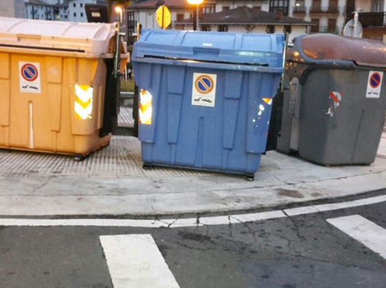 La instalación de los contenedores grises no se llevará a cabo hasta la renovación de los órganos de gobierno de Sasieta