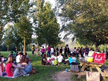 Disfrutando de la música en buen ambiente