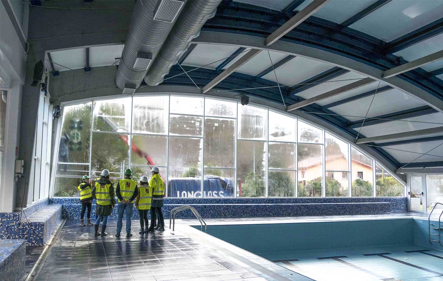 Piscina pequeña del Polideportivo Bikuña