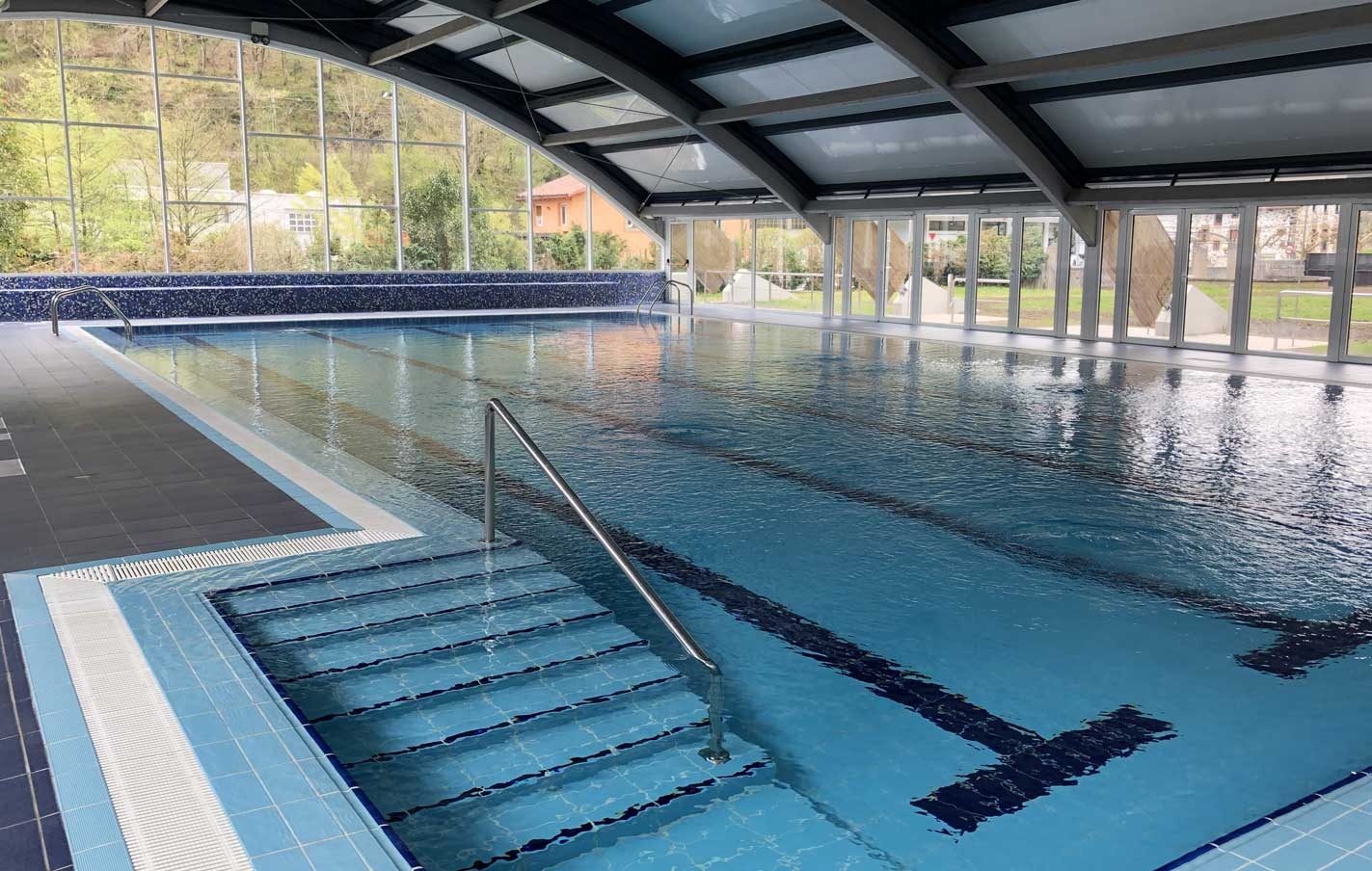 Temporada de verano en el polideportivo. Piscinas.