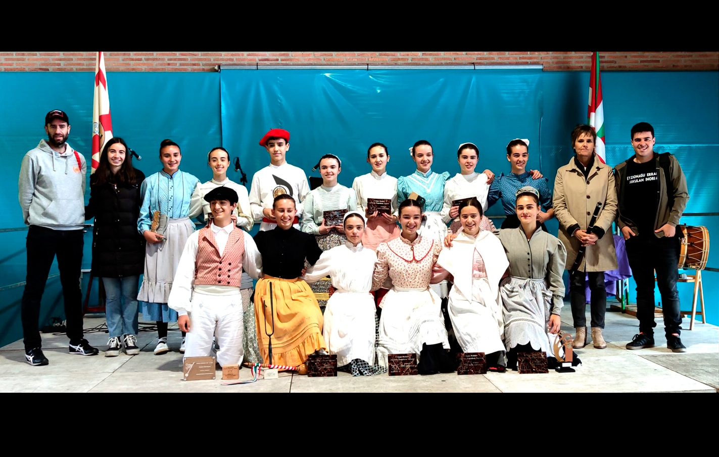 VI.Campeonato de Euskal Herria de AURRESKU GIPUZKOANO de jóvenes