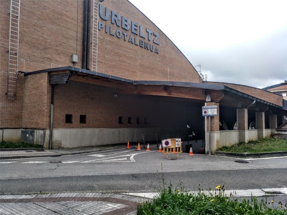 Parking subterráneo de la plaza