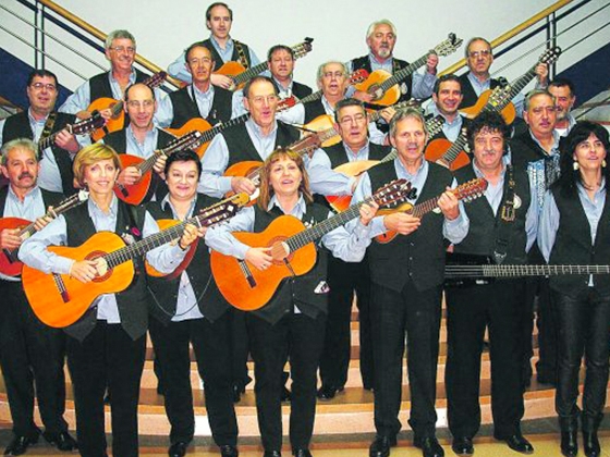 Rondalla Alaitasuna en el Centro Social de Legazpi