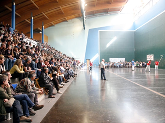 Este fin de semana comienzan los campeonatos locales de pelota