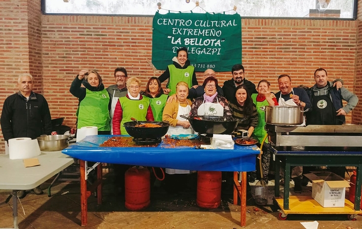“La Bellota” Zentro Extremeñoaren 30. Urteurren festa