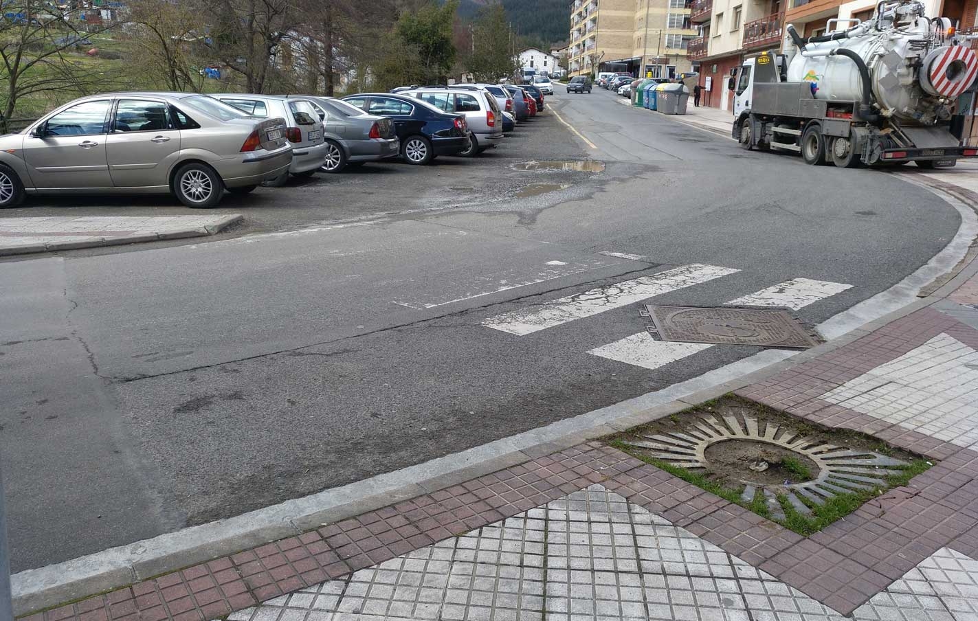Aparcamiento en Laubide auzoa