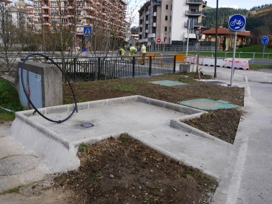 Cambio ubicación del limpia-bicis de Bikuña Txiki