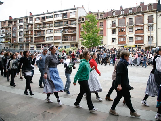 El 7 de marzo comenzará el curso para aprender a bailar Larrain Dantza y Kapela Dantza