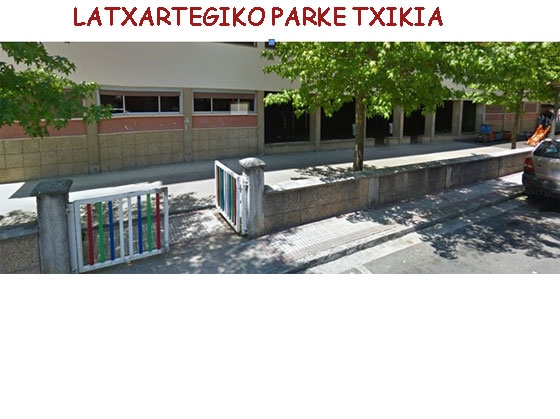 Renovamos el parque pequeño de Latxartegi.