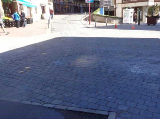 Se va a proceder al arreglo de la calzada, zona de Correos al cruce de la Iglesia