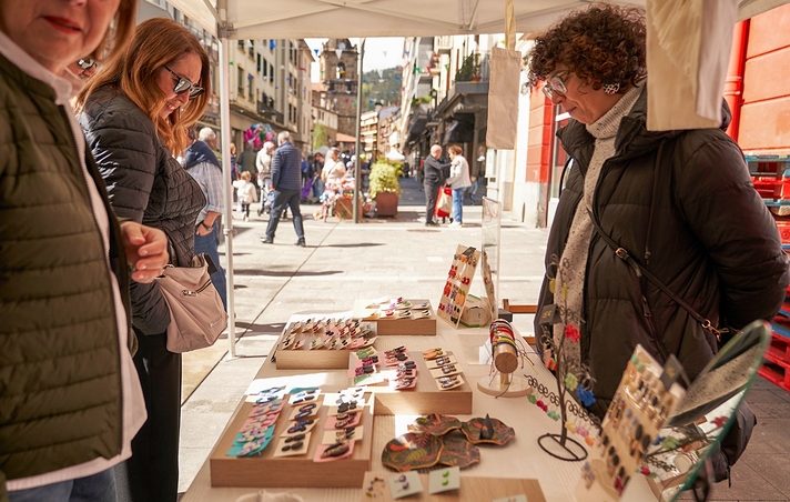 Inscripción para los puestos de venta en la “feria del ganado” de fiestas de Santikutz (artesanos/as, productos de caserío, otros)