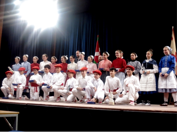 La 1ª eliminatoria del I.Campeonato de Aurresku Gipuzkoano de Jóvenes se hará en Latxartegi Aretoa