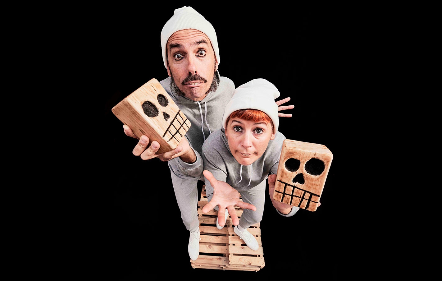 UZTAKALE. Teatro de calle. “Welcome & sorry”. El 21 de julio, lunes, a las 19:00 horas en Laubide kalea