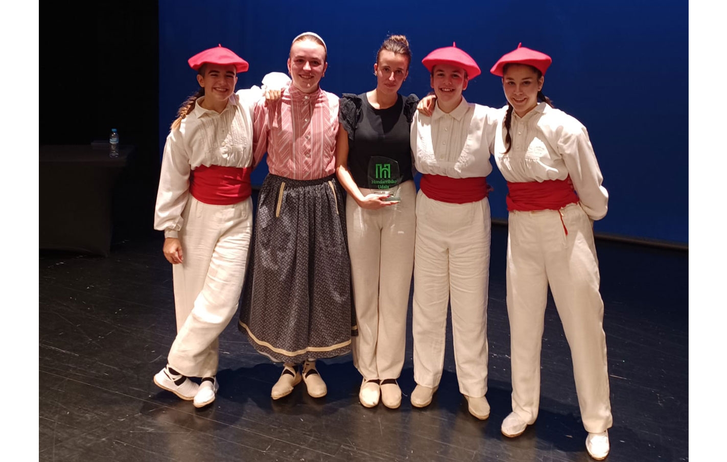 Irati Olaizola 2ª en el Campeonato de Euskal Herria de Aurresku