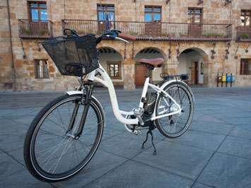 Primera bicicleta eléctrica en el ayuntamiento