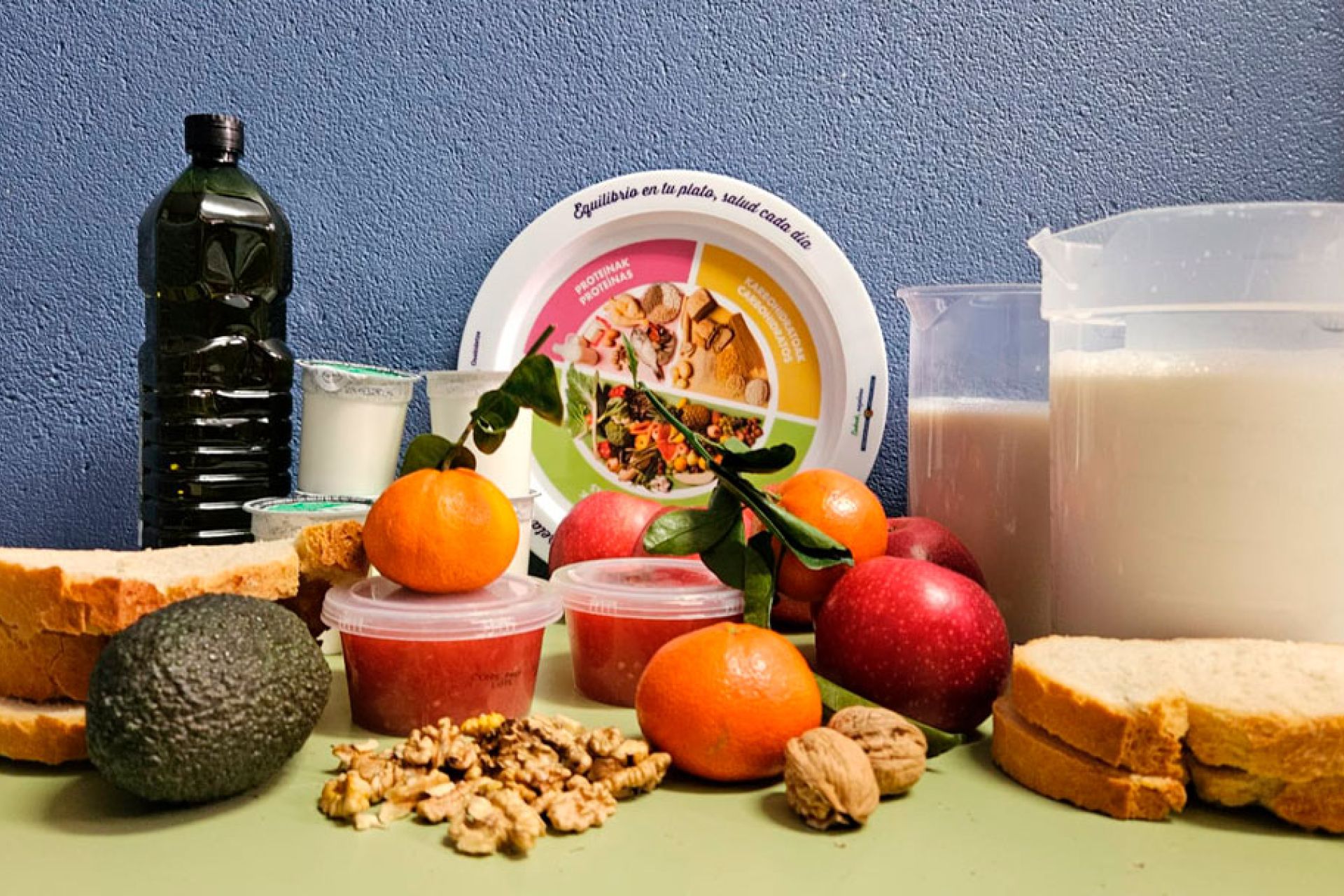 Desayunos saludables, en los centros educativos y charla sobre nutrición, en la Casa de Cultura