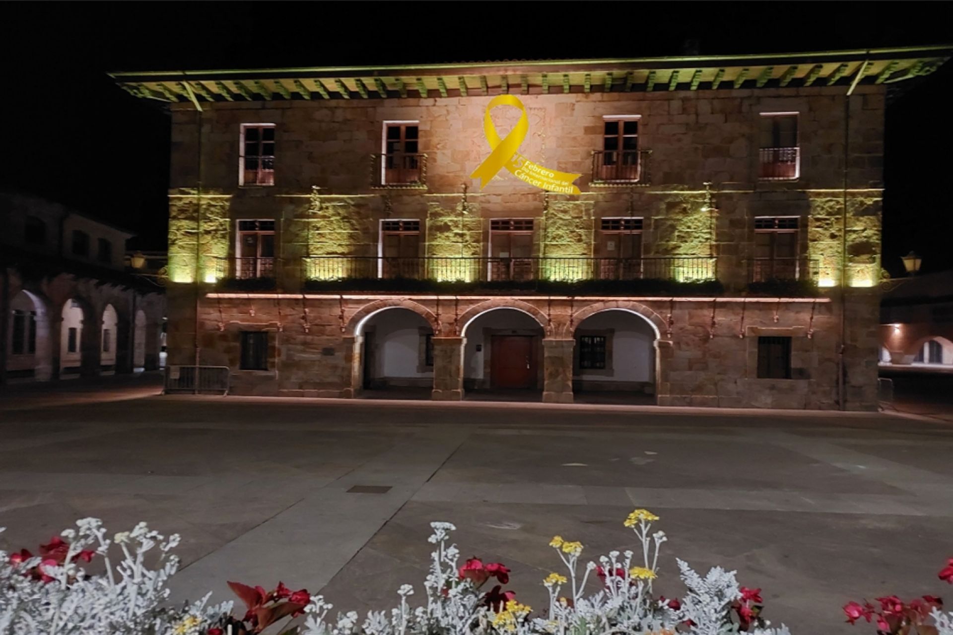 El Ayuntamiento se iluminará con color dorado del 13 al 17 de febrero