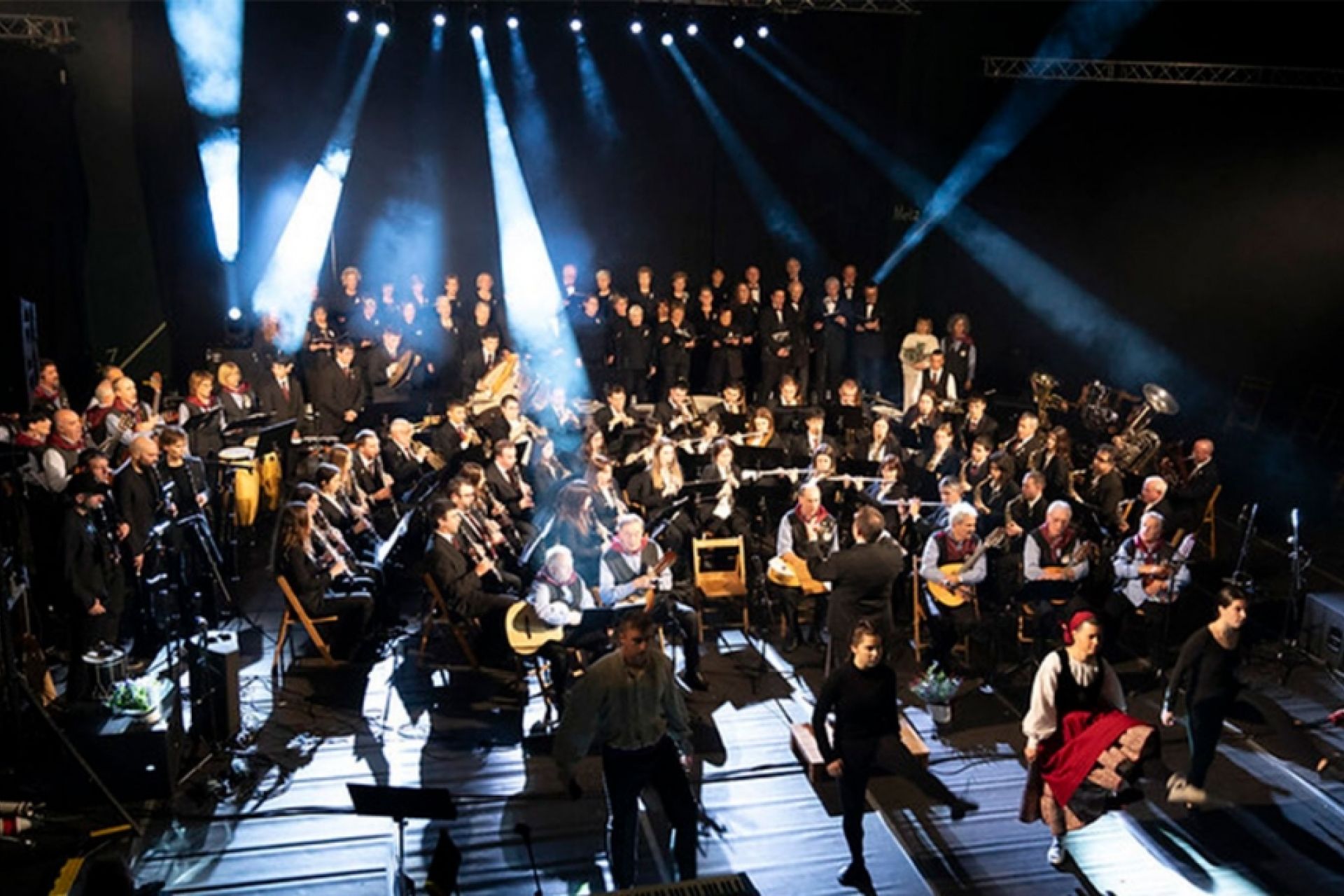 AZAROAN MUSIKA. Concierto de Santa Cecilia, el 22 de noviembre en el frontón Urbeltz
